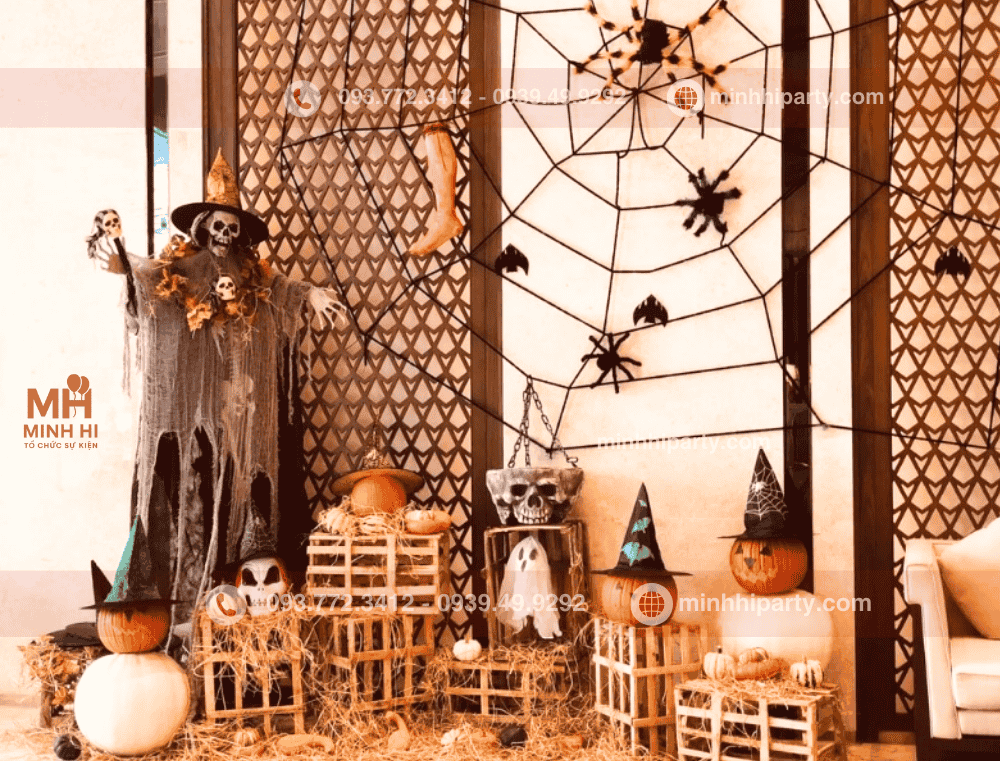 Trang trí halloween phong cách cổ điển mô hình sáng tạo