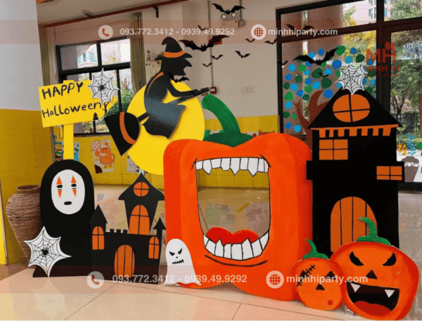 Trang trí Halloween cho trường học thiết kế phù hợp với lứa tuổi