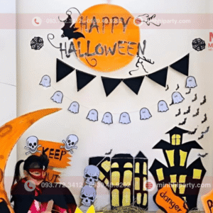 Mẫu trang trí Halloween trên tường