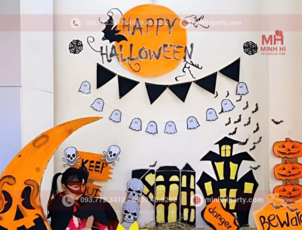 Mẫu trang trí Halloween trên tường