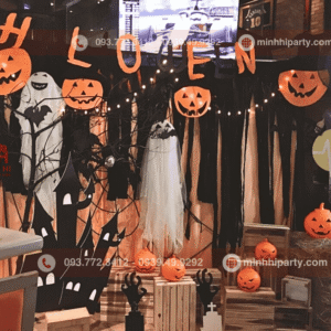 Trang trí tiểu cảnh halloween cho quán cafee