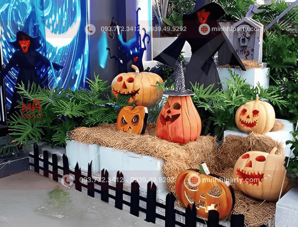 Trang trí halloween cho shop quần áo tại TPHCM