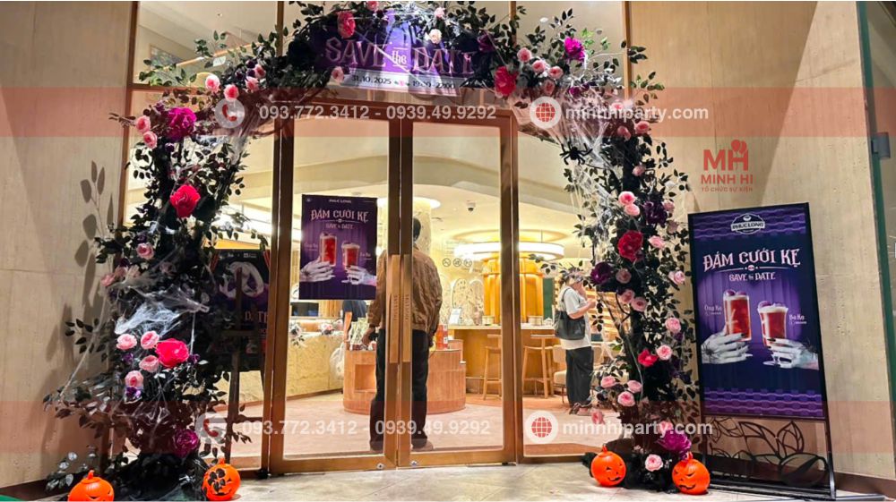 trang tri halloween cho caffe phuc long 3 Trang trí Halloween trọn gói chuyên nghiệp cho dự án của quán cà phê