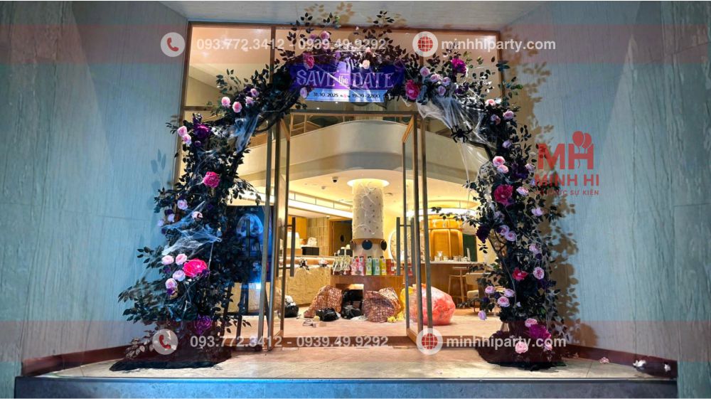 trang tri halloween cho quan ca phe phuc long 5 Mẫu trang trí cổng chào Halloween cho quán cà phê theo yêu cầu