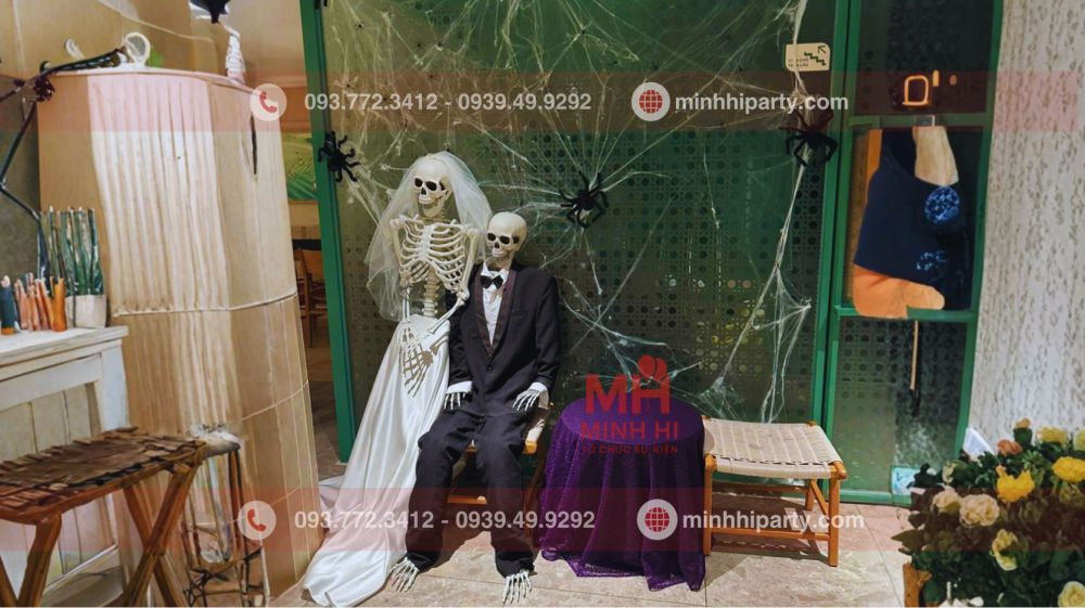 trang tri halloween cho quan ca phe phuc long 8 Mẫu trang trí halloween với thiết kế bởi Minh Hi Party