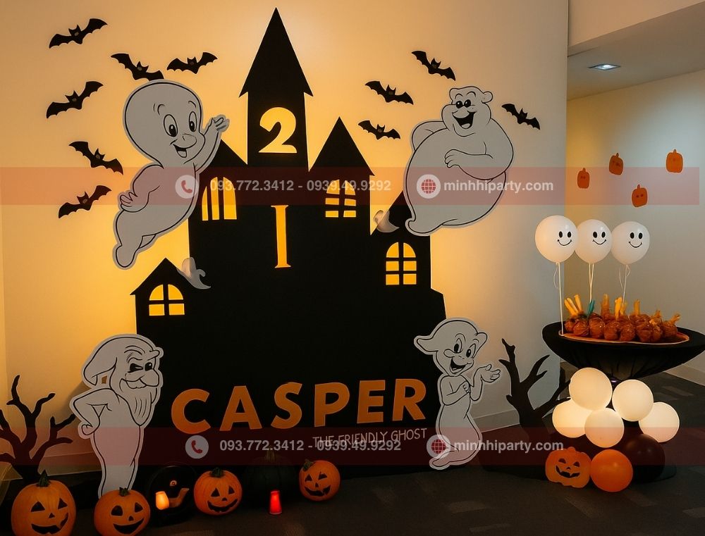Dịch vụ decor trang trí halloween cho quán cà phê với góc checkin ma mị