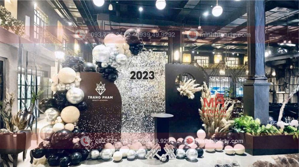 trang tri tiec tat nien cho cong ty 1 Decor tất niên cho công ty chủ đề sáng tạo