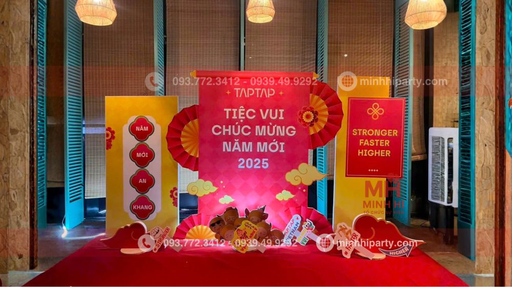 trang tri tiec tat nien cho cong ty 7 Trang trí tất niên cho công ty dang tiểu cảnh tết