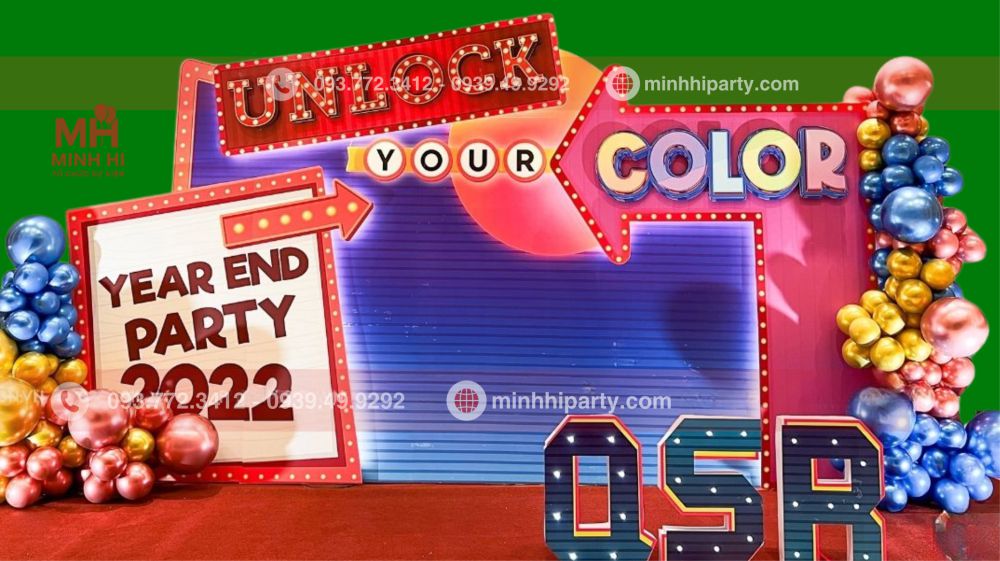 Mẫu phông tiệc tất niên thiết kế theo chủ đề thương hiệu COLOR
