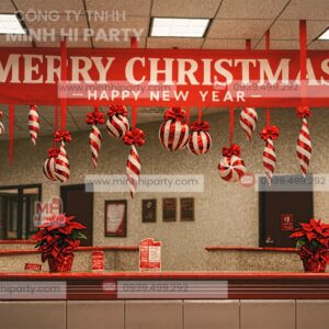treo banner noel trang tri Treo banner Noel trang trí