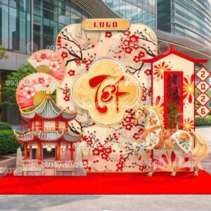 Trang trí tết 2026 phong cách Nhật Bản với backdrop hoa anh đào