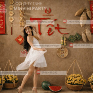 Trang trí tết 2026 theo tone nâu be đỏ sang trọng