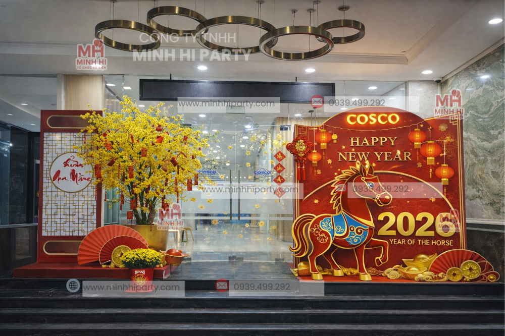 Mẫu trang trí tết 2026 với mai đào 