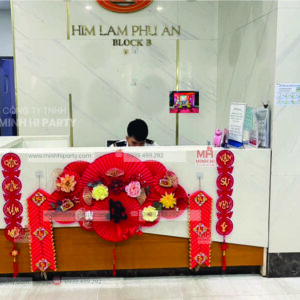 Gợi ý trang trí tết cho quầy lễ tân