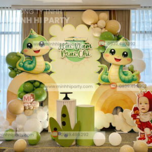 Mẫu decor thôi nôi bé tuổi Tỵ sinh đôi