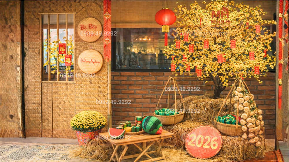 Tiểu cảnh xưa trang trí tết 2026 với thiết kế như một không gian chợ tết 