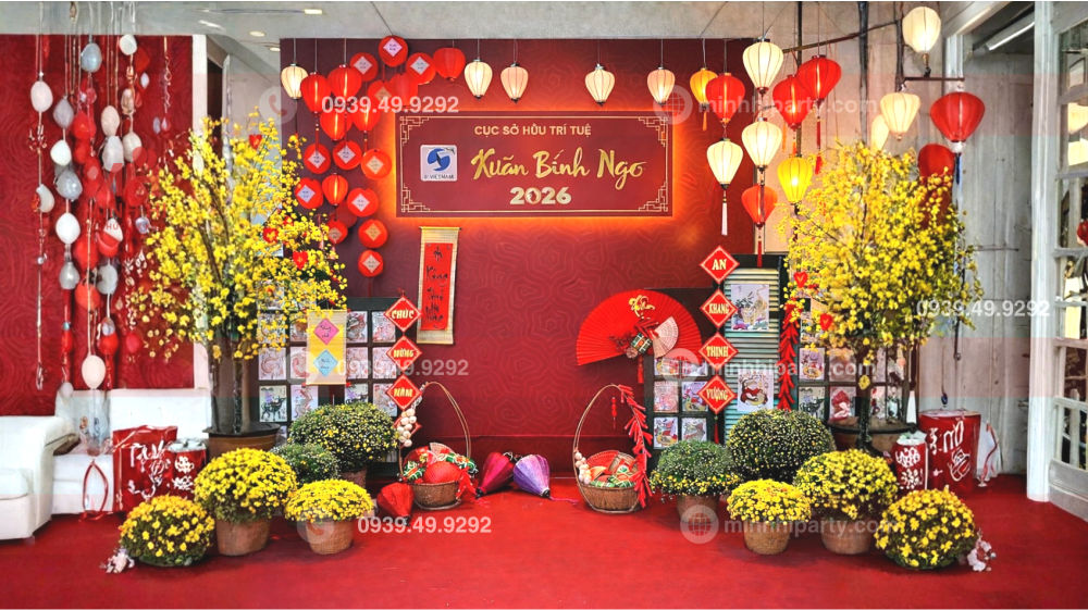 Trang trí tết 2026 với hoa mai vàng truyền thống