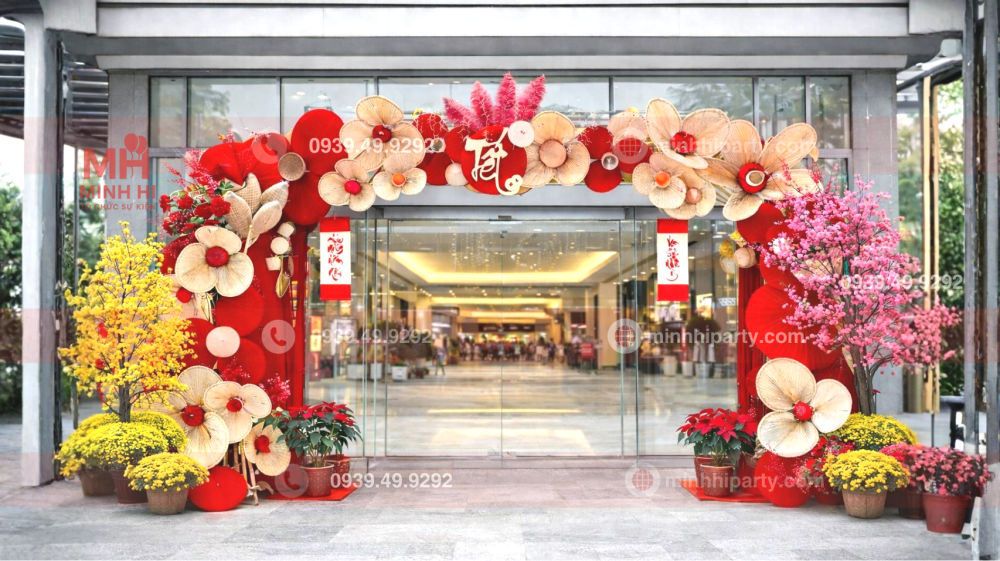 Trang trí cổng chào tết Bính Ngọ với cổng chào thiết kế truyền thống