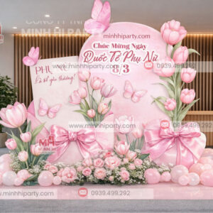 Trang trí 8/3 với hoa khổng lồ