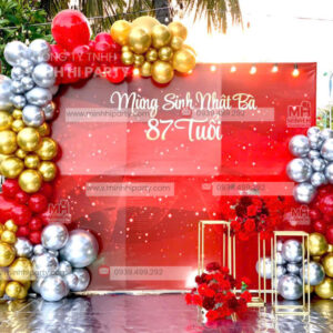 Background trang trí mừng thọ cụ bà 87 tuổi ngoài trời do Minh Hi Party thực hiện