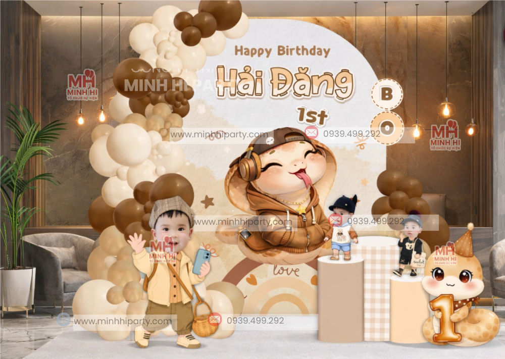 Backdrop thôi nôi bé tuổi Tỵ minimal đơn giản