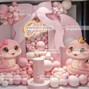 Trang trí thôi nôi bé tuổi rắn kết hợp mô hình 3D