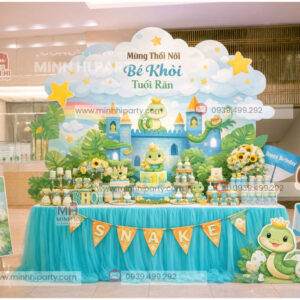 Trang trí thôi nôi bé tuổi Rắn kèm bàn Gallery