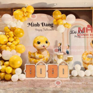 Mẫu decor thôi nôi cho bé trai chủ đề tuổi Rắn với ý tưởng phù hợp cho không gian lớn