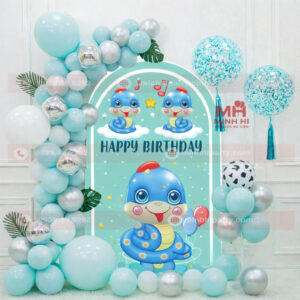 Mẫu set trang trí thôi nôi bé trai tuổi rắn backdrop đơn giản