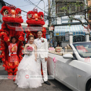 Hình ảnh múa lân đón dâu rước dâu đám cưới Minh Hi Party