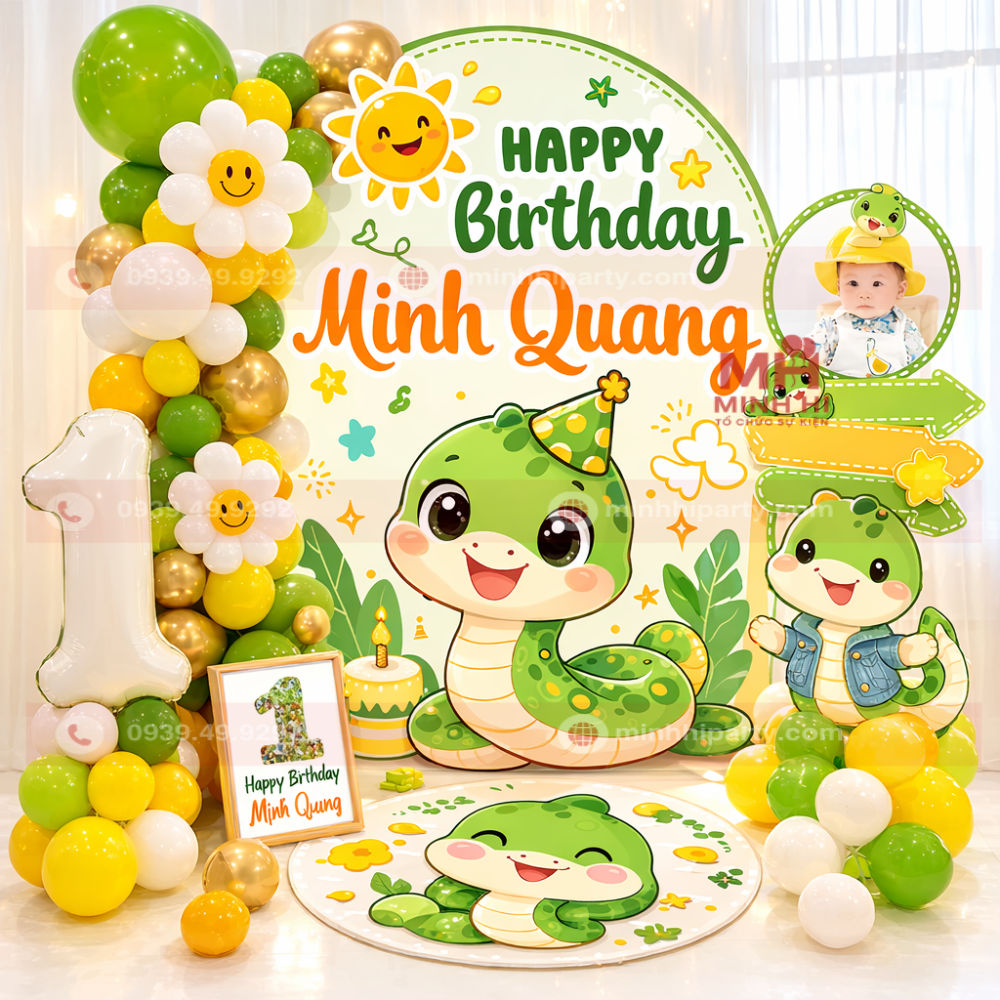 Set trang trí thôi nôi bé trai tuổi rắn với backdrop và chibi 