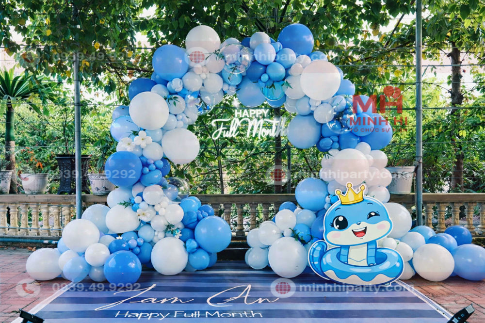 trang tri cong bong bong cho thoi noi be tam an tai nha Trang trí cổng bong bóng cho thôi nôi bé trai Tâm An tuổi rắn taị nhà