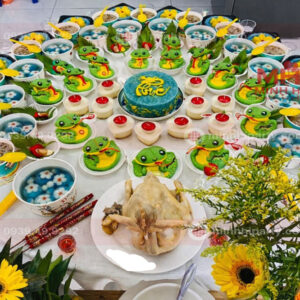 Trang trí mâm cúng thôi nôi bé trai chủ đề tuổi rắn