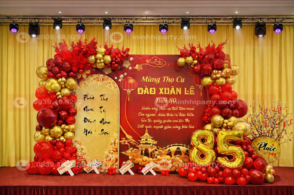 Decor tiệc mừng thọ cho sân khấu sang trọng