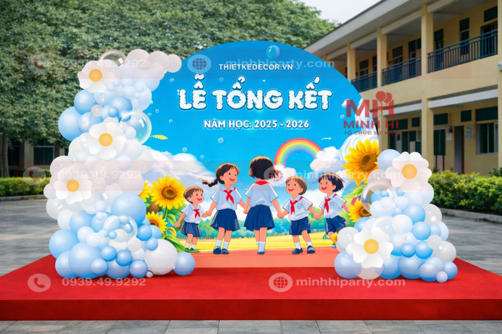 Mẫu decor sân khấu lễ tổng kết mini đơn giản