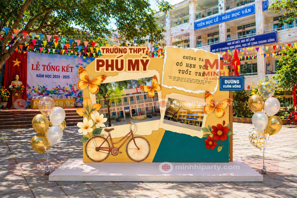 Trang trí backdrop lễ bế giảng chủ đề cá nhân hoá