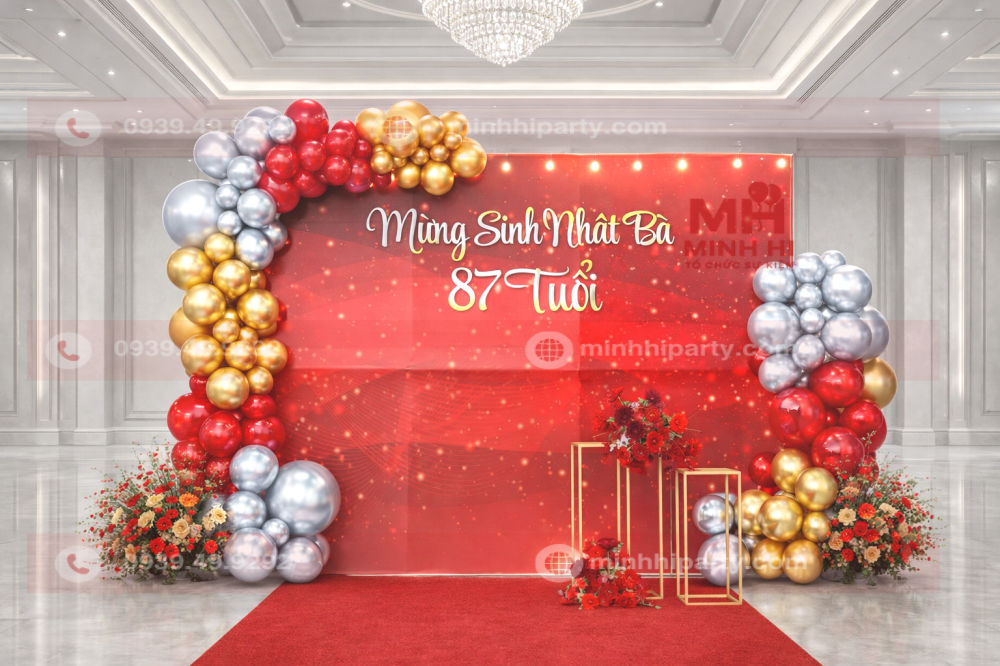 Trang trí mừng thọ cụ bà 87 tuổi tone đỏ thiết kế đơn giản sang trọng