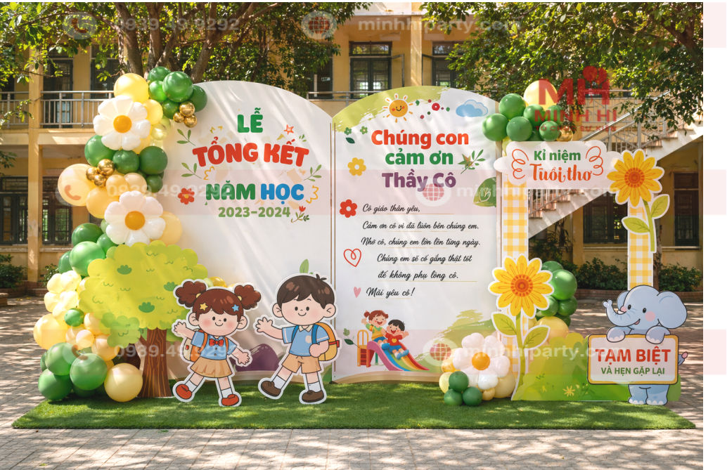 Trang trí lễ tổng kết năm học với photobooth thiết kế theo concept hiện đại