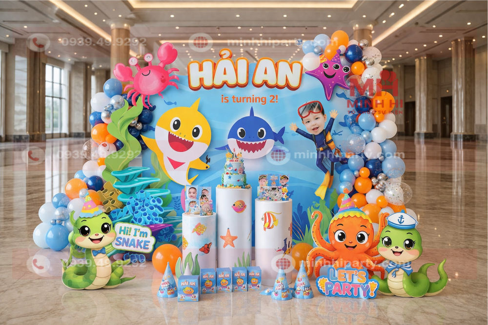 Trang trí thôi nôi bé trai Hải An tuổi Rắn concept đại dương