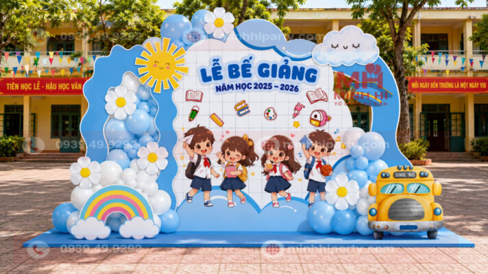 Trang trí lễ tổng kết năm học tone xanh với thiết kế hiện đại