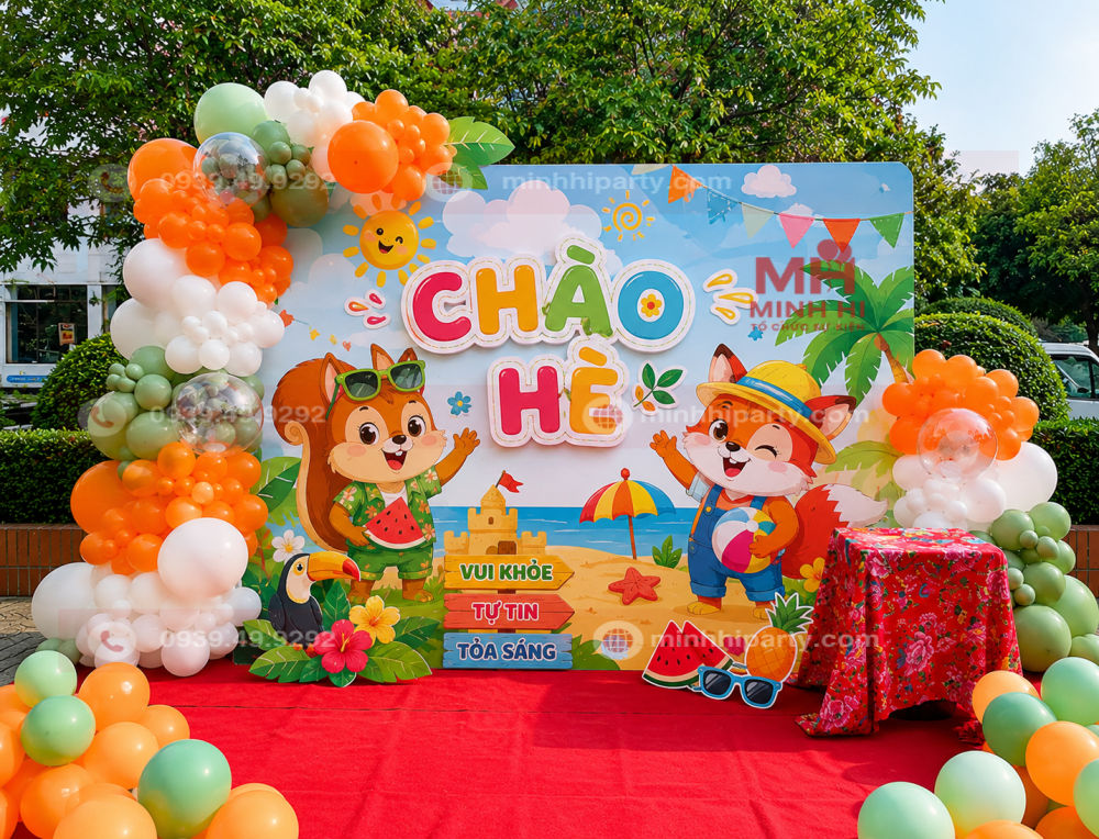 Trang trí backdrop chào hè trường học phong cách hoạt hình