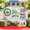 Trang trí kỉ niệm 20 năm thành lập trường học với logo nhận diện thương hiệu
