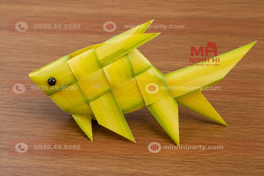 con ca la dua cho su kien trung thu Xếp con cá bằng lá dừa cho sự kiện trung thu