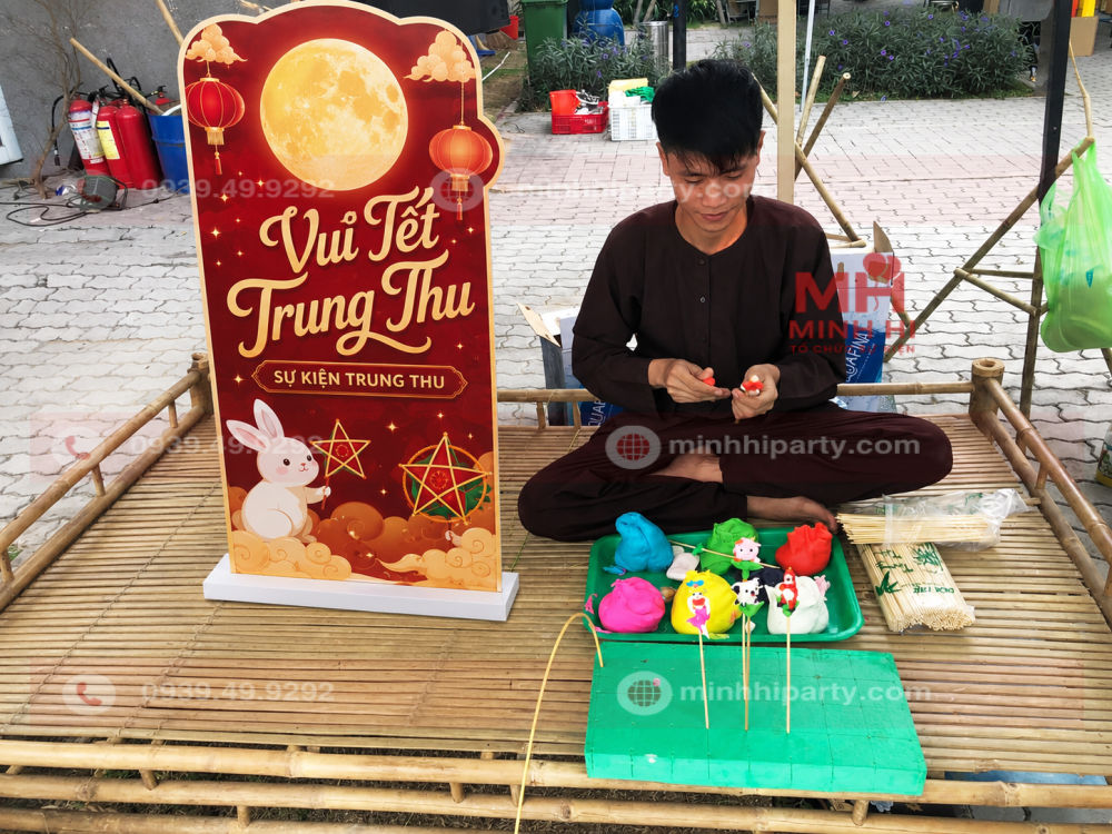 nghe nhan nan to he cho su kien trung thu vui tet trung thu Nghệ nhân nặn Tò He cho sự kiện trung thu '' Vui Tết Trung Thu'