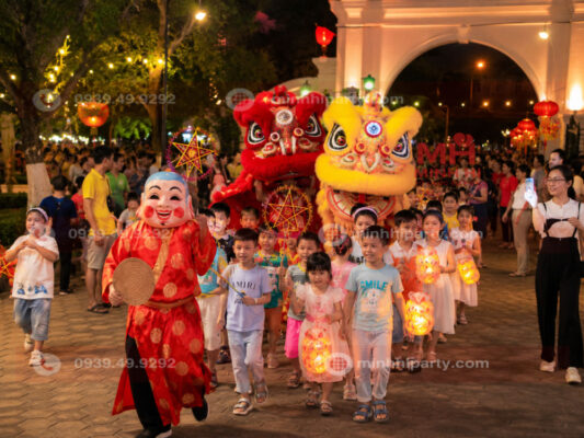 Tổ chức hoạt động múa lân rước đèn trung thu cho chung cư
