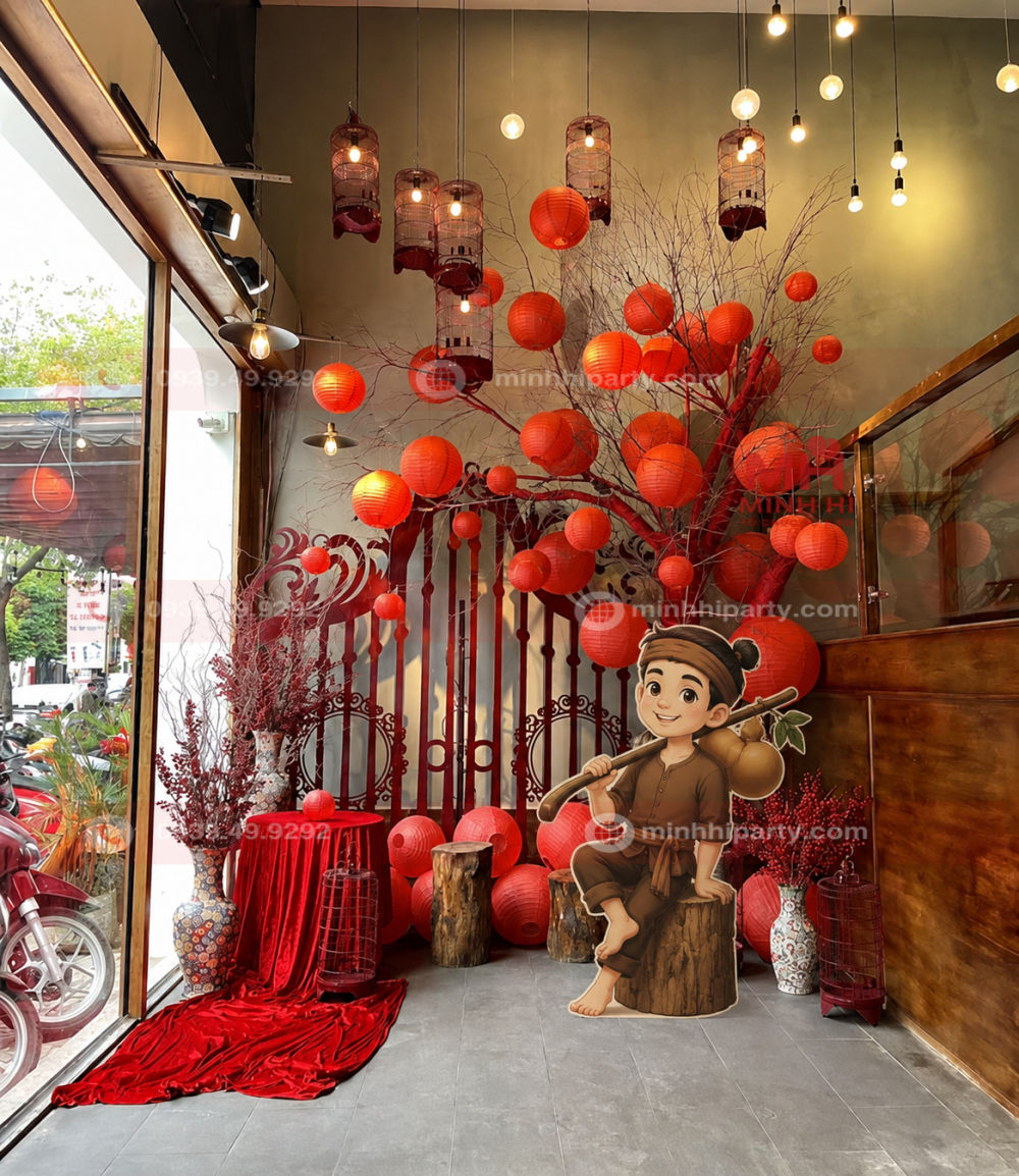 trang tri trung thu tieu canh chu cuoi cay da Trang trí trung thu truyền thống với tiểu cảnh được thiết kế với nhân vật quen thuộc với các bé chú cuội và cây đa