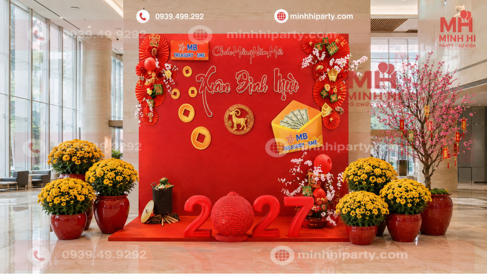 trang tri tieu canh tet 2027 voi hoa cuc vang ruc ro Trang trí tiểu cảnh tết 2027 với hoa cúc vàng rực rỡ