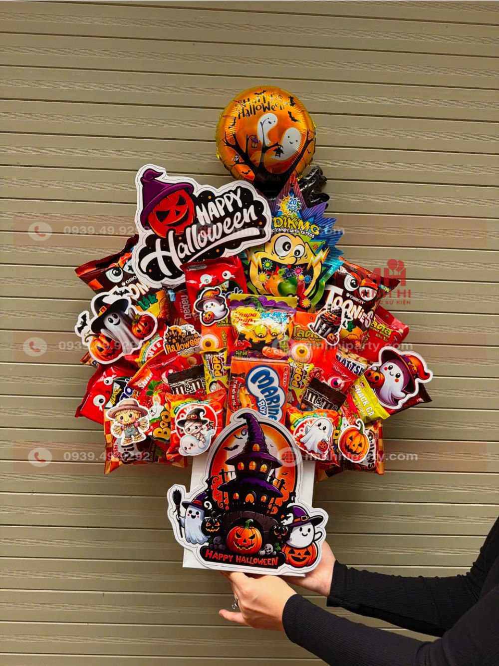 gio qua halloween cho nhan vien va khach hang Giỏ quà Halloween cho nhân viên và khách hàng