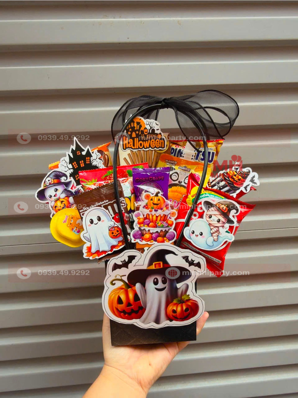 gio qua tang halloween cho hoc sinh Giỏ quà tặng Halloween cho học sinh nhỏ gọn
