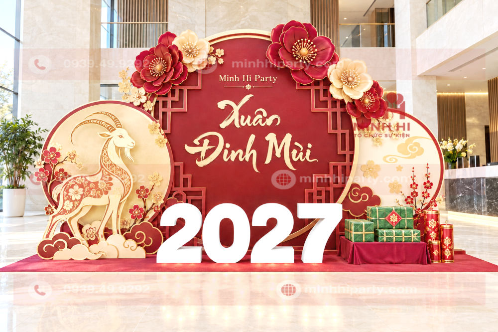 trang tri tet 2027 cho sanh doanh nghiep tone do do Trang trí tết 2027 cho sảnh doanh nghiệp tone đỏ đô